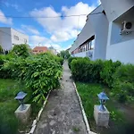 Gloria